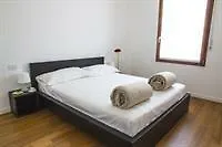 Bespoke Apartments - Navigli Milan